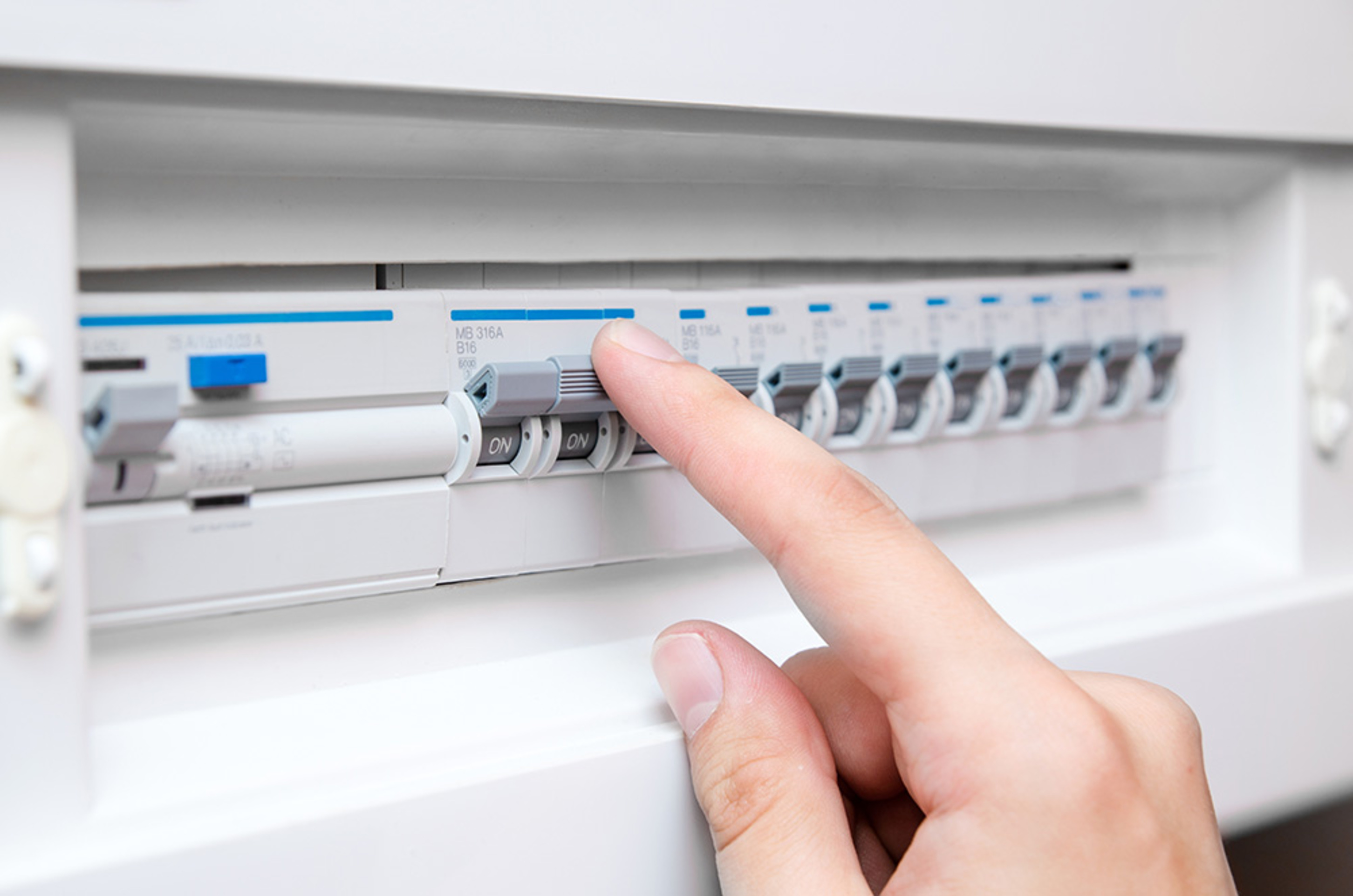 Elektro&shy;installation bei Elektro-OVA-GmbH in Dornburg-Camburg