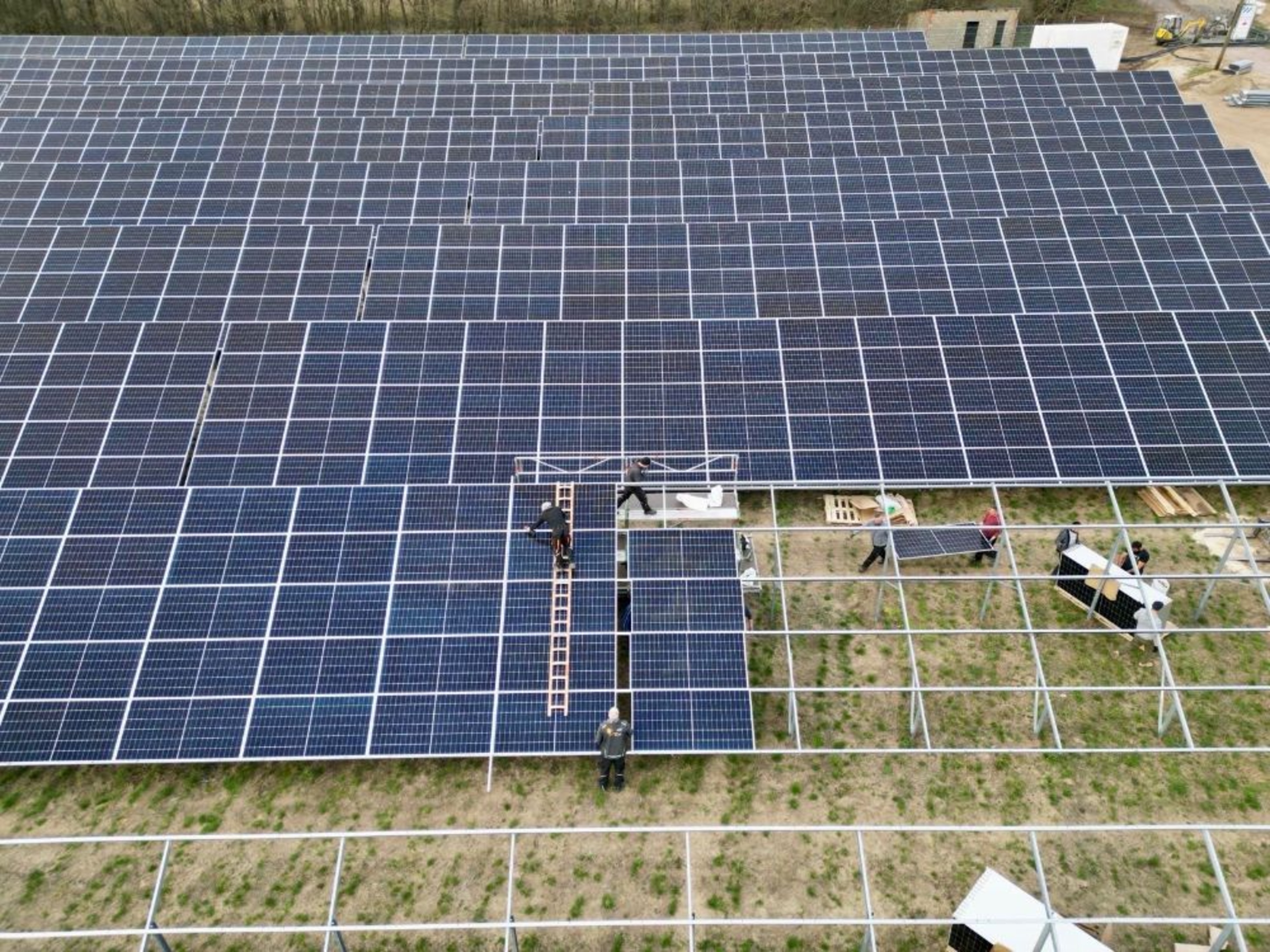 Erneuerbare Energiekonzepte bei Elektro-OVA-GmbH in Dornburg-Camburg